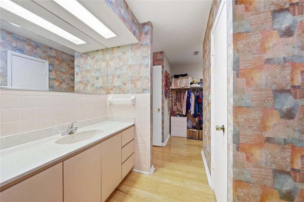En Venta: $425,000 (3 camas, 2 baños, 1766 Pies cuadrados)