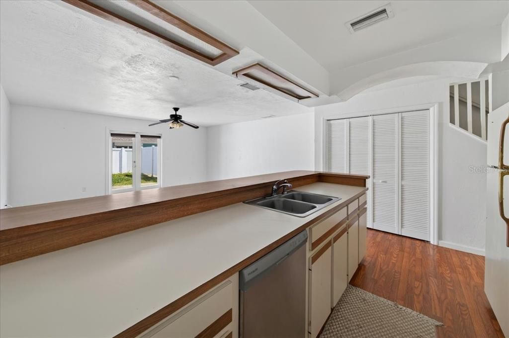 En Venta: $1,550,000 (8 camas, 0 baños, 4864 Pies cuadrados)
