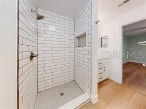 For Rent: $1,950 (3 beds, 2 baths, 1116 Square Feet)