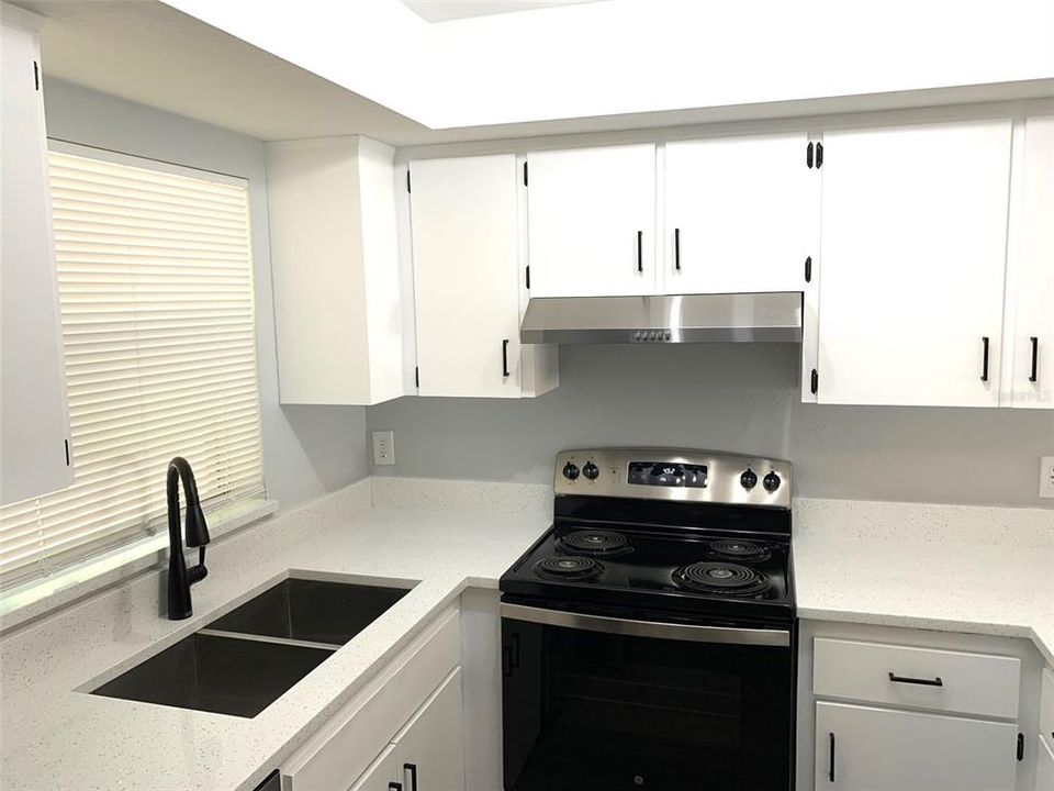 For Sale: $489,000 (6 beds, 0 baths, 2100 Square Feet)