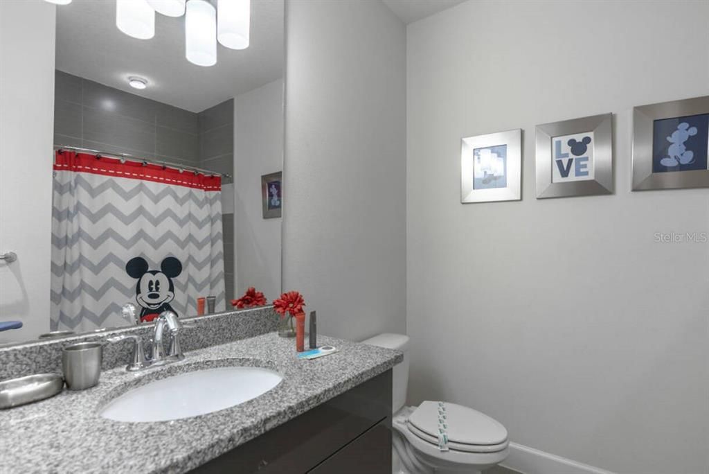 For Rent: $2,500 (3 beds, 2 baths, 1512 Square Feet)