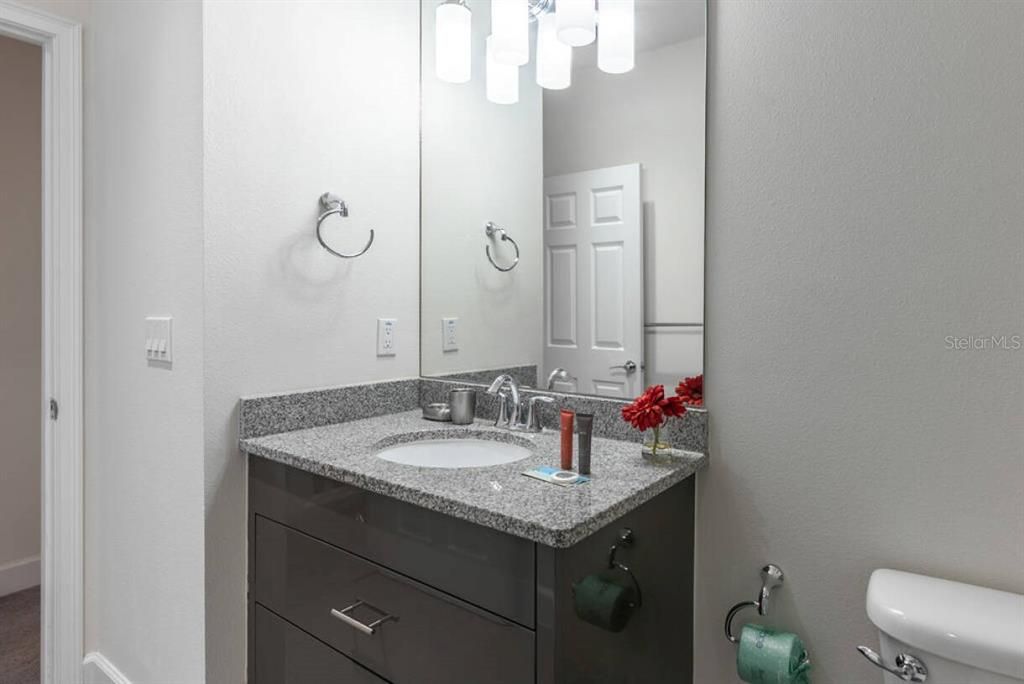 For Rent: $2,500 (3 beds, 2 baths, 1512 Square Feet)