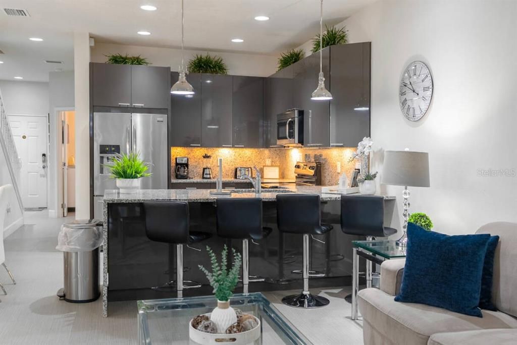 For Rent: $2,500 (3 beds, 2 baths, 1512 Square Feet)