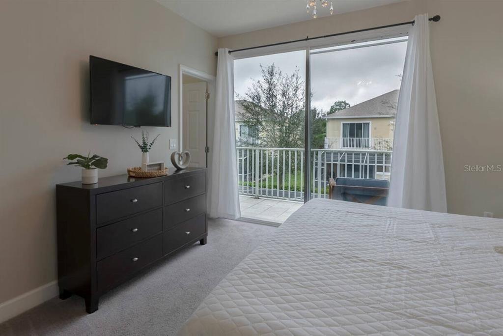 For Rent: $2,500 (3 beds, 2 baths, 1512 Square Feet)