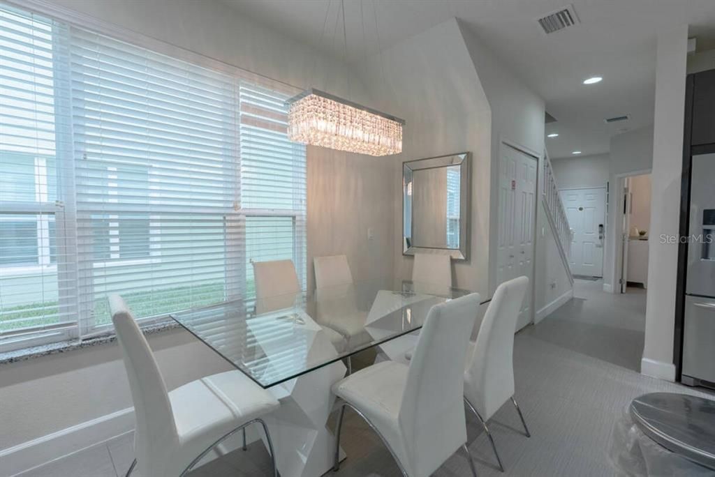 For Rent: $2,500 (3 beds, 2 baths, 1512 Square Feet)