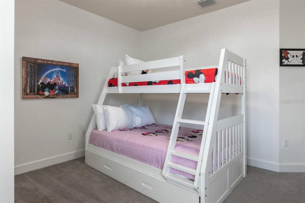 For Rent: $2,500 (3 beds, 2 baths, 1512 Square Feet)