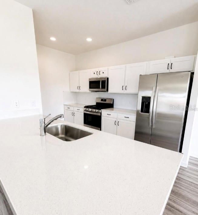 For Rent: $2,550 (3 beds, 2 baths, 1487 Square Feet)