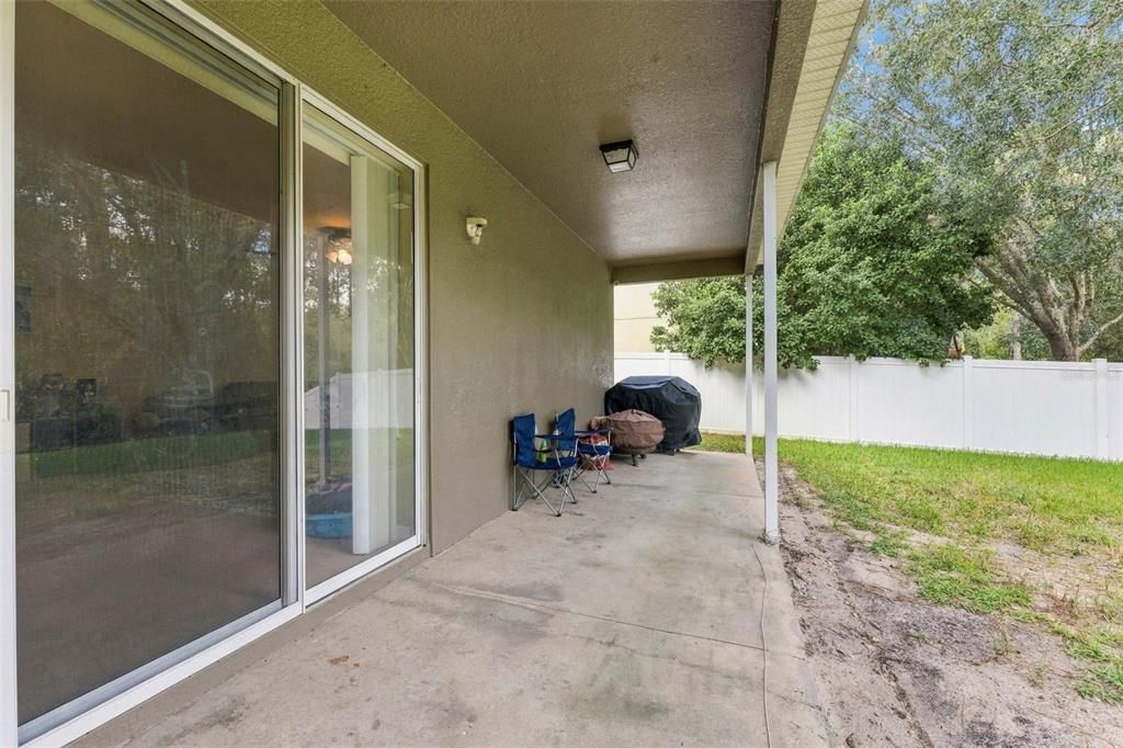 For Sale: $325,000 (6 beds, 3 baths, 2992 Square Feet)