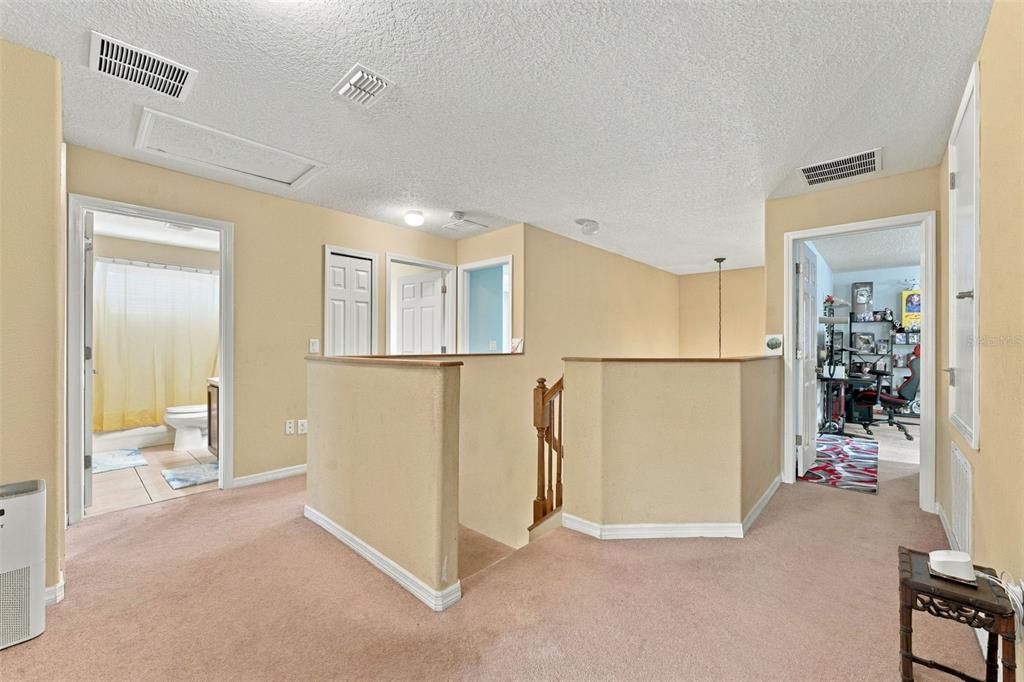 For Sale: $325,000 (6 beds, 3 baths, 2992 Square Feet)
