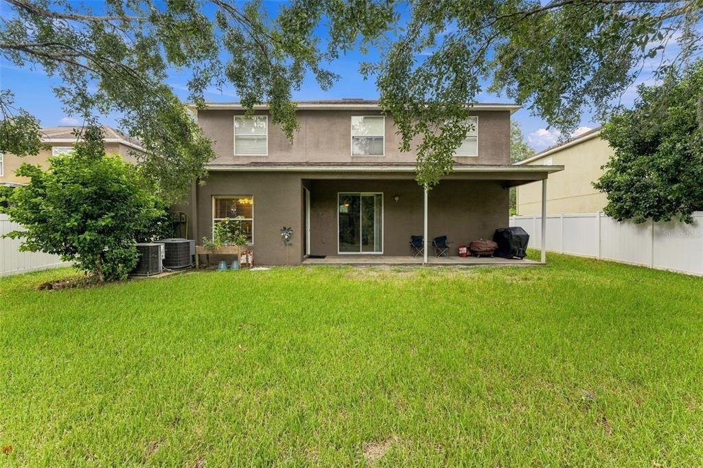 For Sale: $325,000 (6 beds, 3 baths, 2992 Square Feet)
