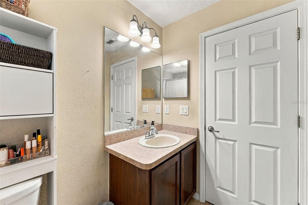 For Sale: $325,000 (6 beds, 3 baths, 2992 Square Feet)