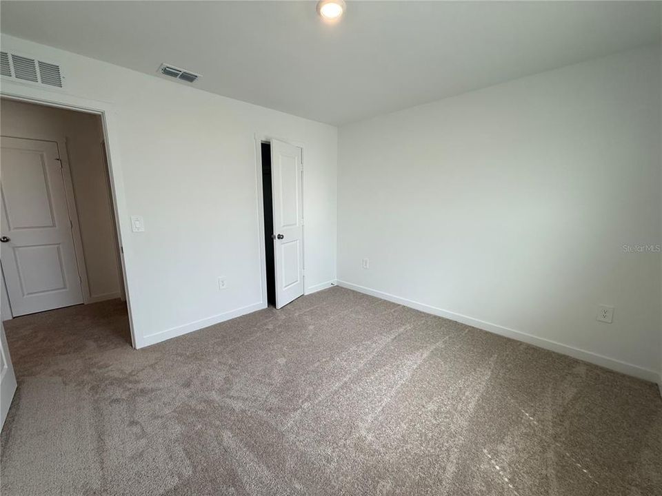 En Renta: $2,150 (3 camas, 2 baños, 1823 Pies cuadrados)