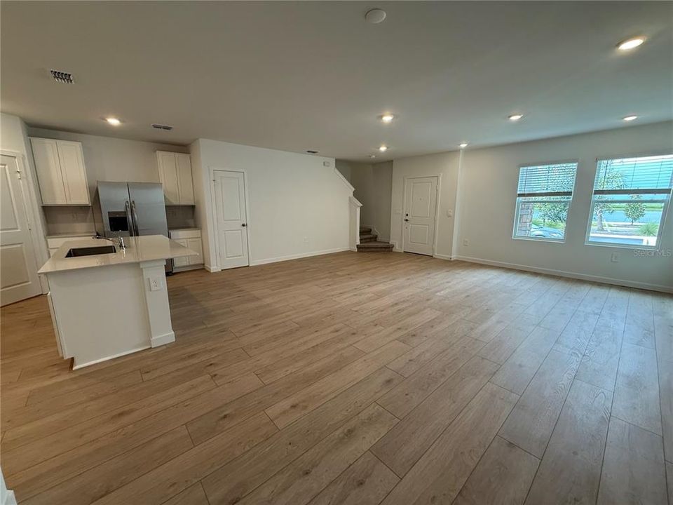 En Renta: $2,150 (3 camas, 2 baños, 1823 Pies cuadrados)
