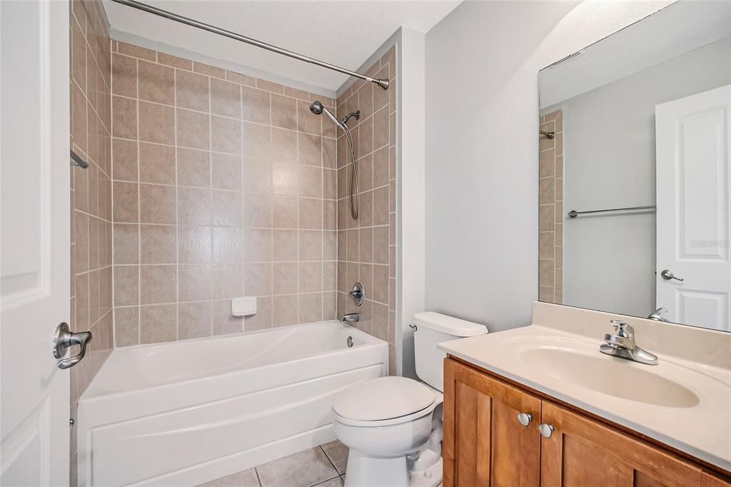 For Rent: $2,750 (3 beds, 2 baths, 1884 Square Feet)