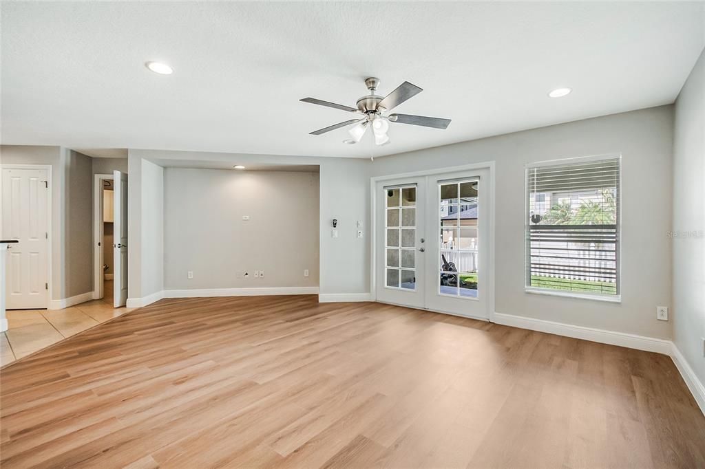 For Rent: $2,750 (3 beds, 2 baths, 1884 Square Feet)