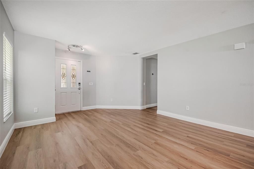 For Rent: $2,750 (3 beds, 2 baths, 1884 Square Feet)