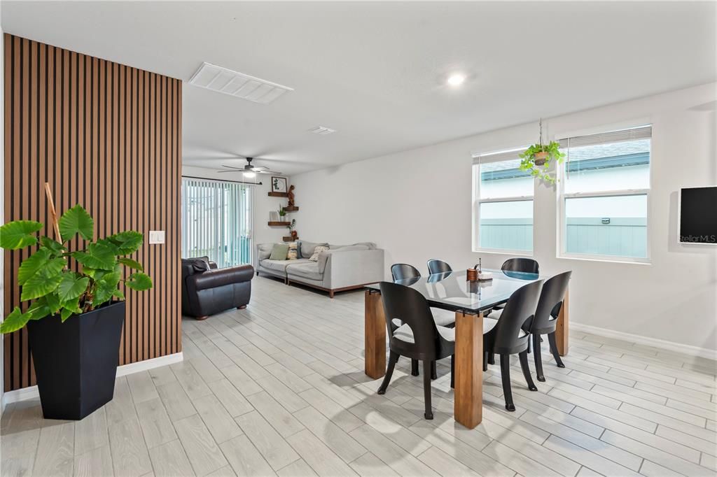 For Sale: $375,000 (3 beds, 2 baths, 1680 Square Feet)