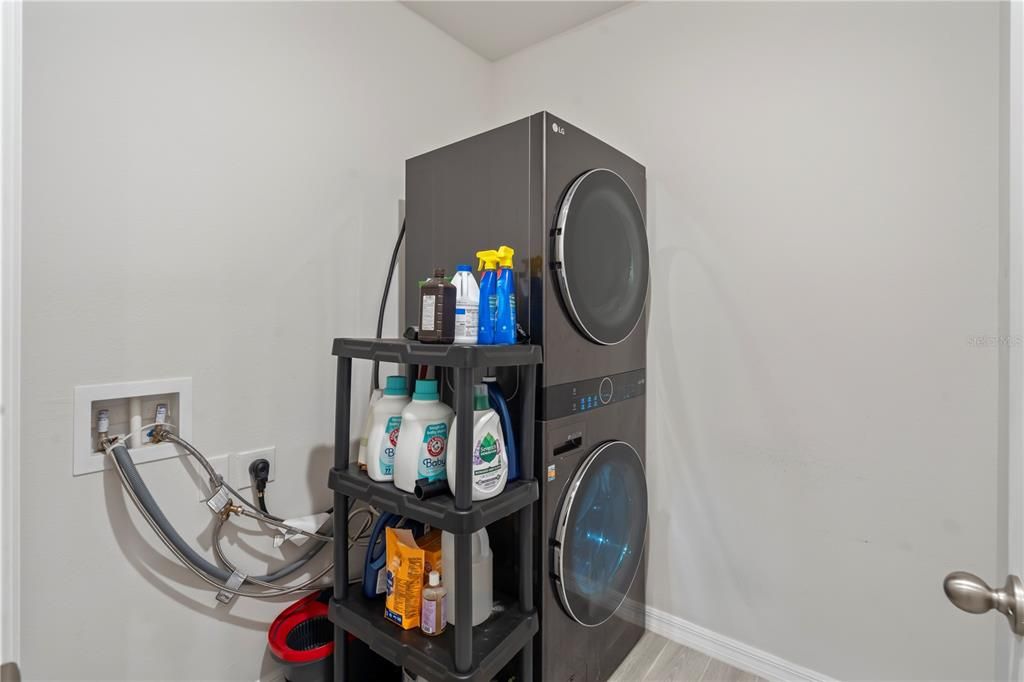 For Sale: $375,000 (3 beds, 2 baths, 1680 Square Feet)