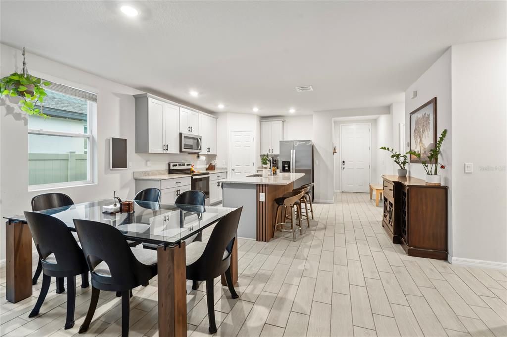 For Sale: $375,000 (3 beds, 2 baths, 1680 Square Feet)