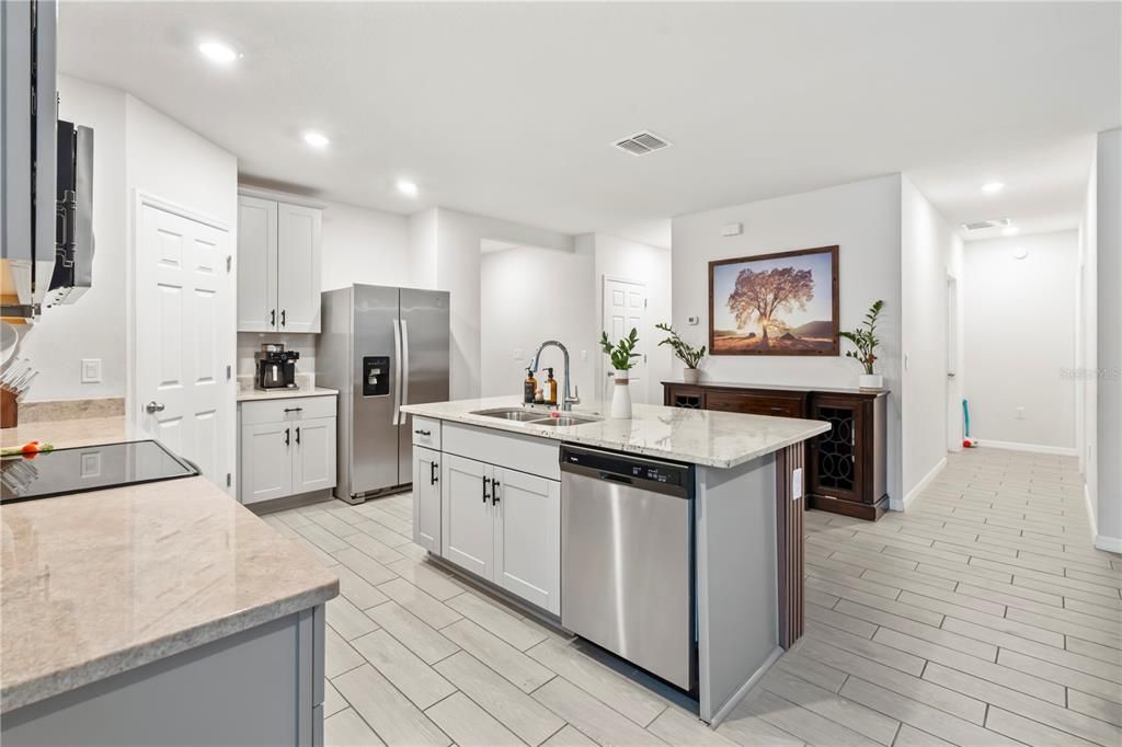 For Sale: $375,000 (3 beds, 2 baths, 1680 Square Feet)