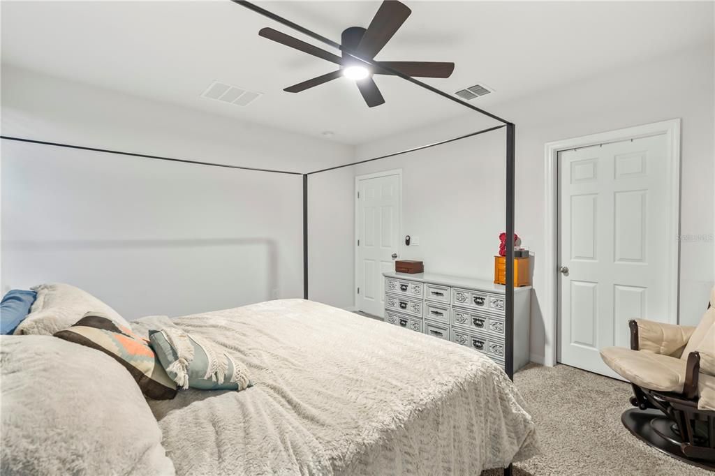 For Sale: $375,000 (3 beds, 2 baths, 1680 Square Feet)