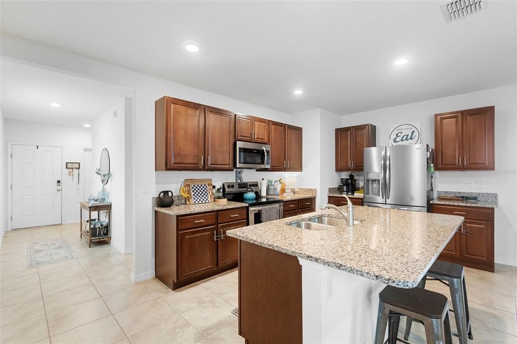 For Sale: $299,900 (3 beds, 2 baths, 1617 Square Feet)
