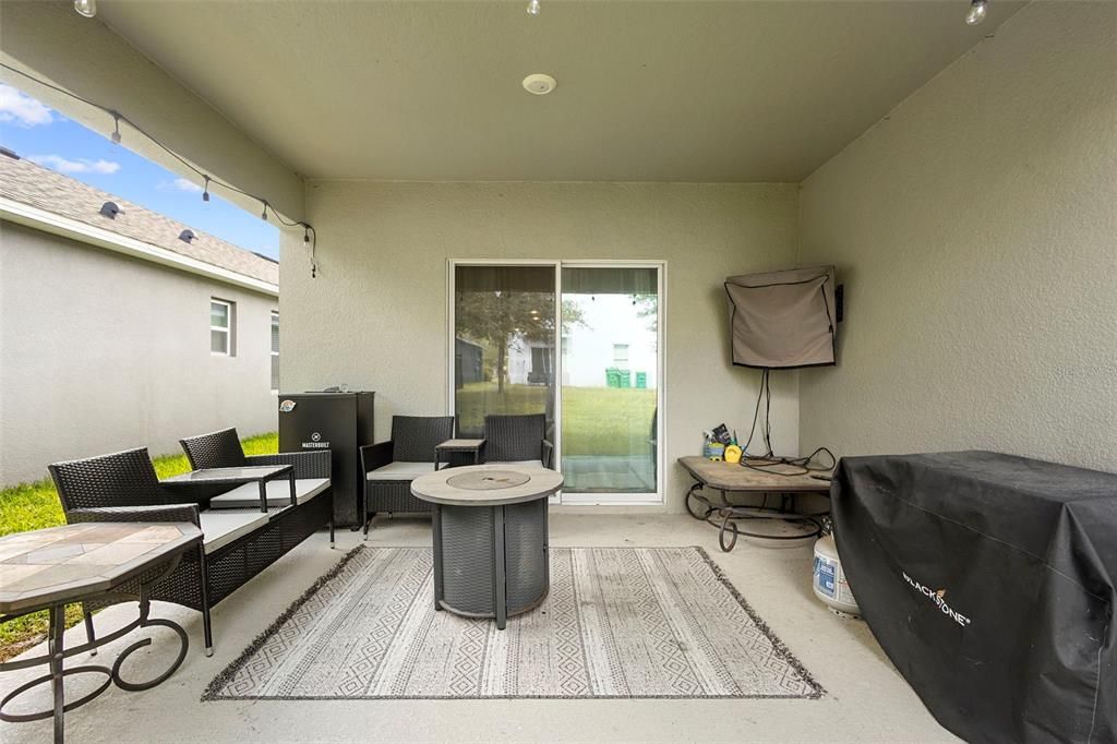 For Sale: $299,900 (3 beds, 2 baths, 1617 Square Feet)