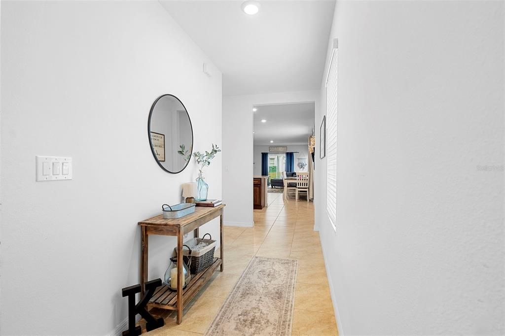 For Sale: $299,900 (3 beds, 2 baths, 1617 Square Feet)
