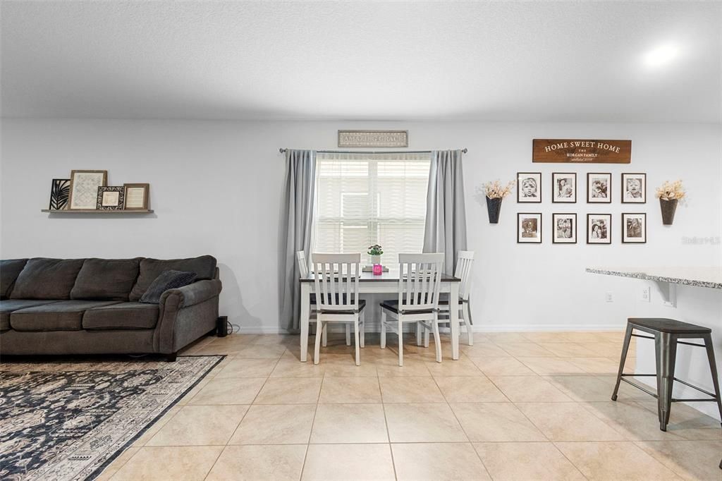For Sale: $299,900 (3 beds, 2 baths, 1617 Square Feet)