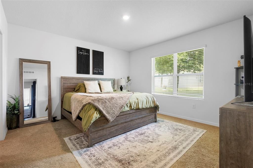 For Sale: $299,900 (3 beds, 2 baths, 1617 Square Feet)