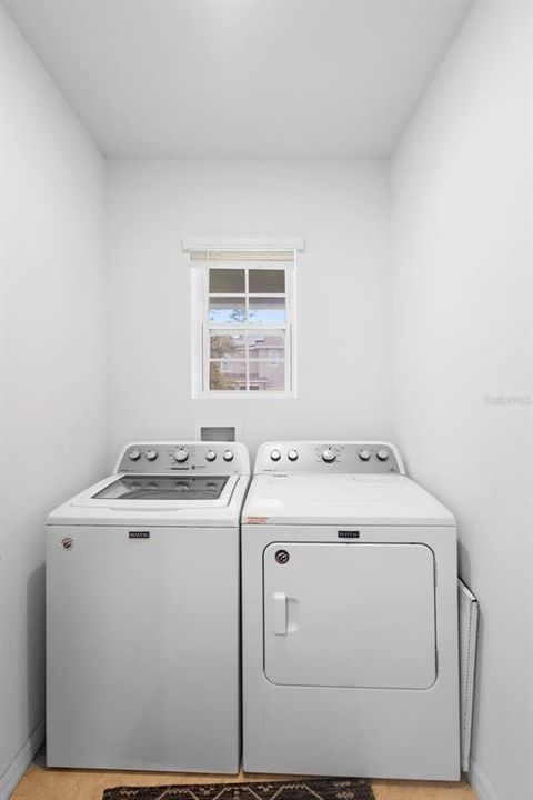 For Sale: $299,900 (3 beds, 2 baths, 1617 Square Feet)