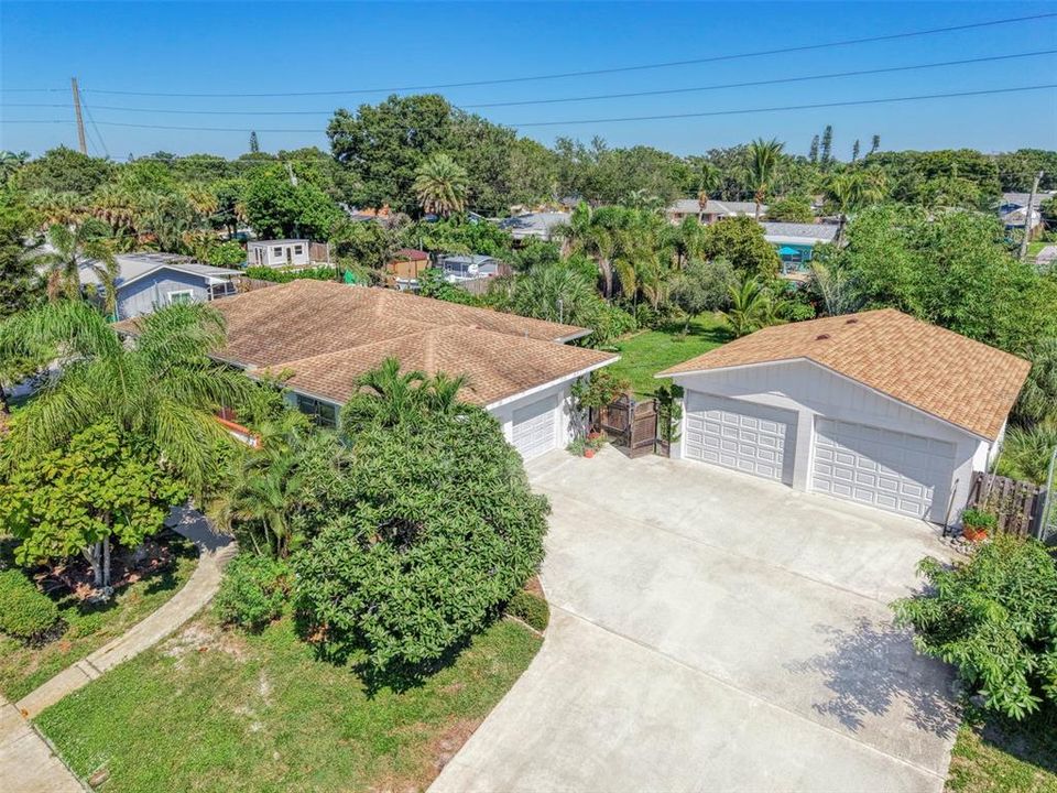 For Sale: $395,000 (2 beds, 1 baths, 1248 Square Feet)