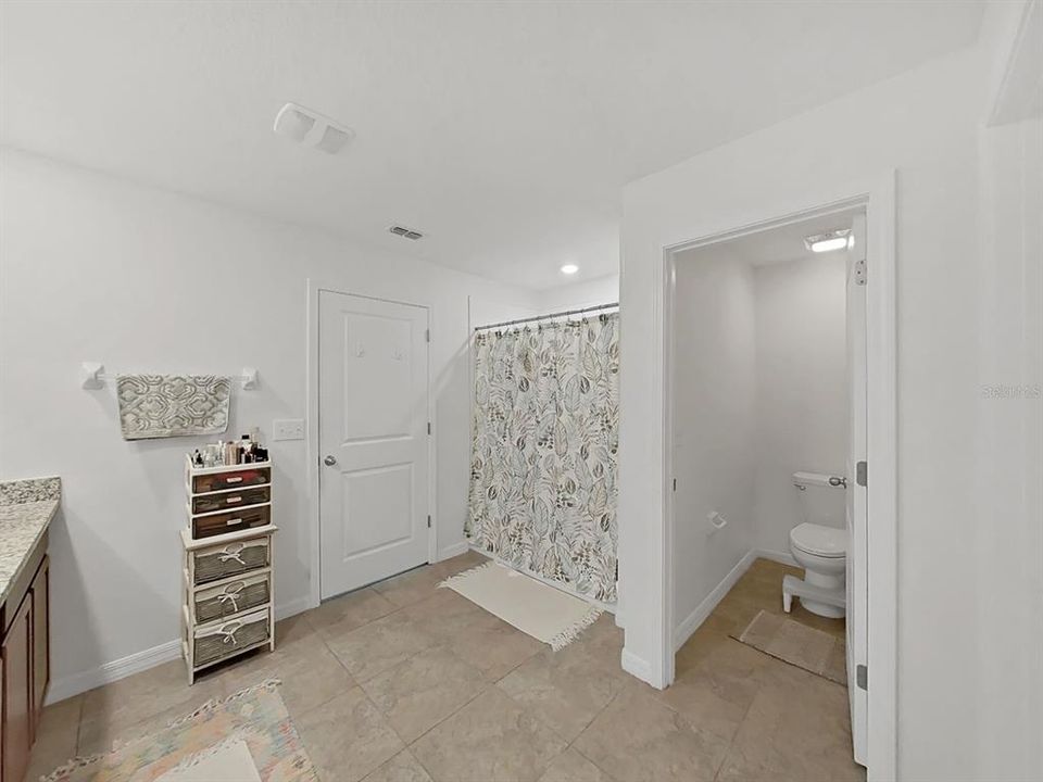 For Sale: $325,000 (4 beds, 2 baths, 1935 Square Feet)