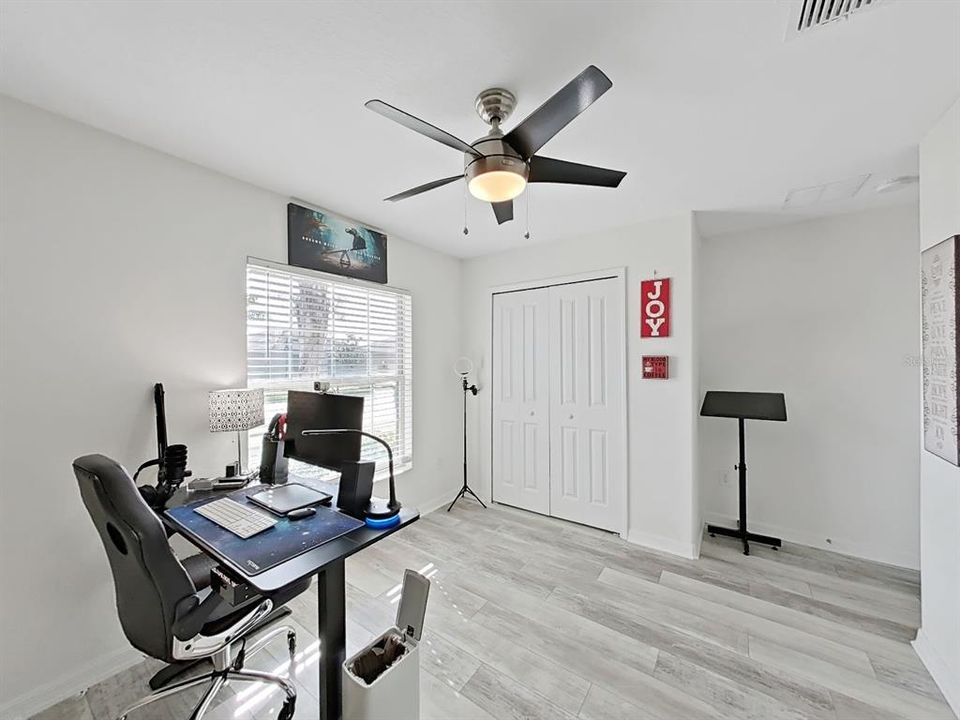 For Sale: $325,000 (4 beds, 2 baths, 1935 Square Feet)