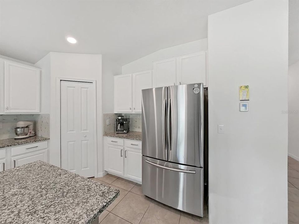 For Sale: $325,000 (4 beds, 2 baths, 1935 Square Feet)