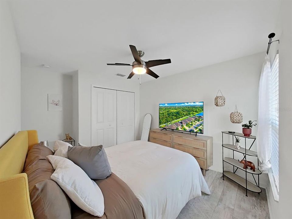 For Sale: $325,000 (4 beds, 2 baths, 1935 Square Feet)