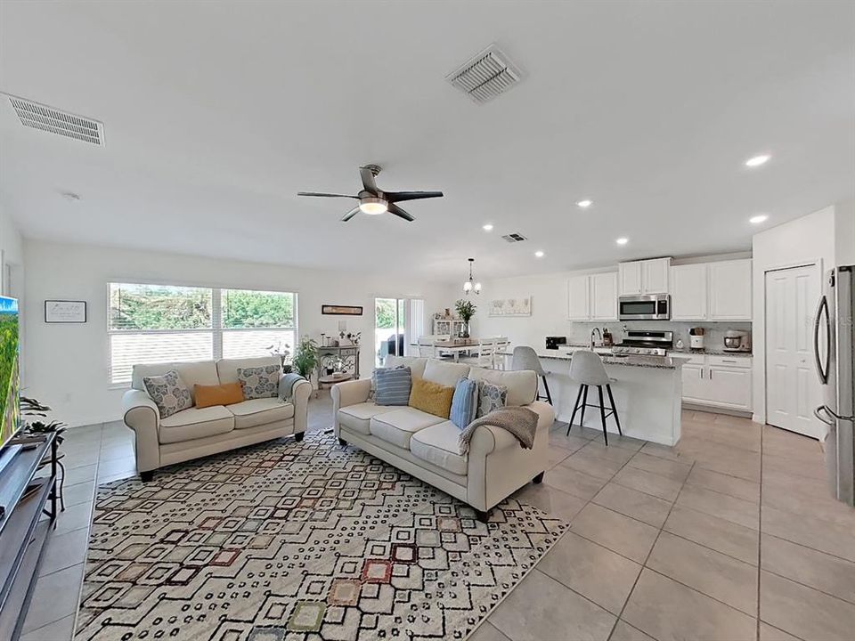 For Sale: $325,000 (4 beds, 2 baths, 1935 Square Feet)