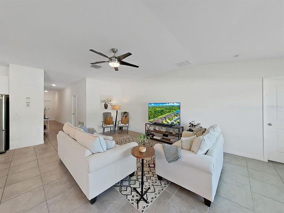 For Sale: $325,000 (4 beds, 2 baths, 1935 Square Feet)