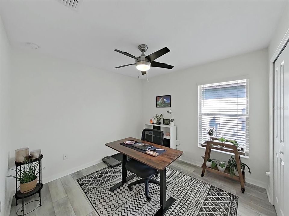 For Sale: $325,000 (4 beds, 2 baths, 1935 Square Feet)