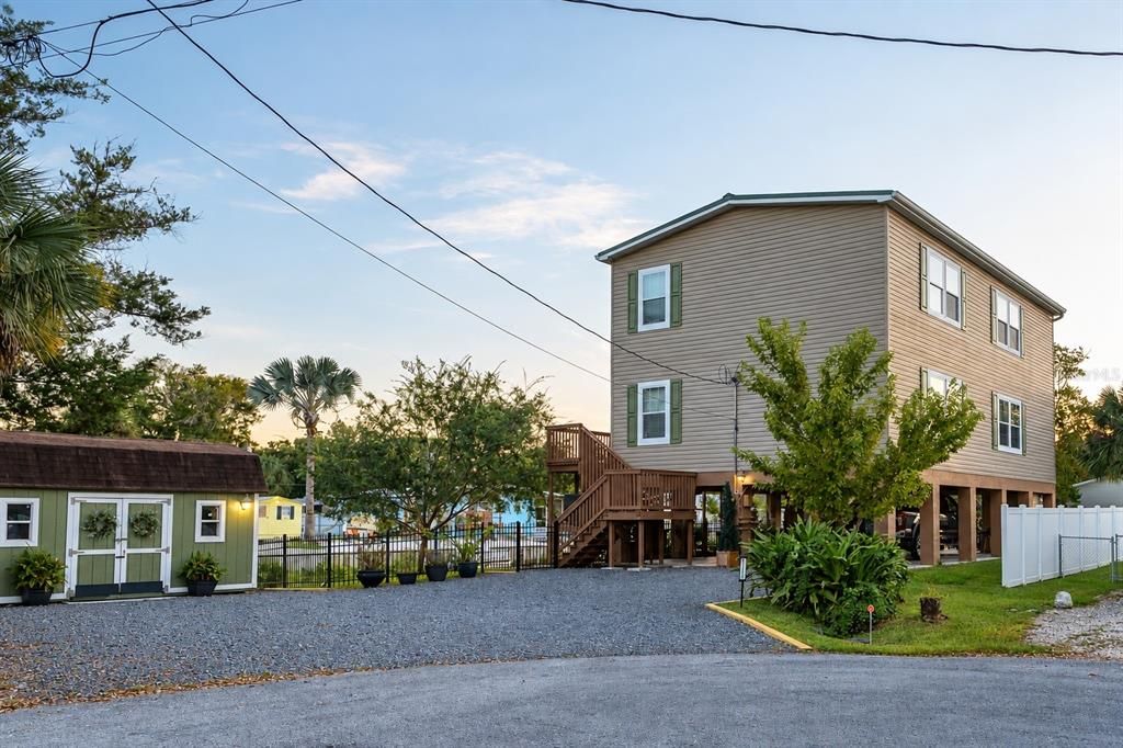 For Sale: $700,000 (3 beds, 2 baths, 2160 Square Feet)