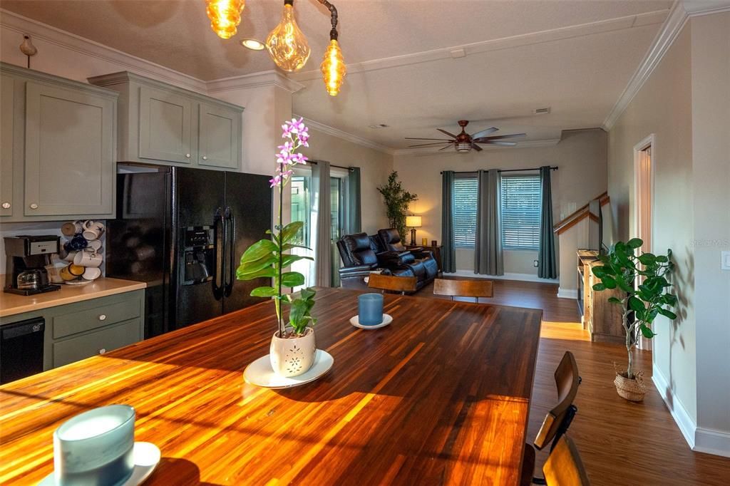 For Sale: $700,000 (3 beds, 2 baths, 2160 Square Feet)