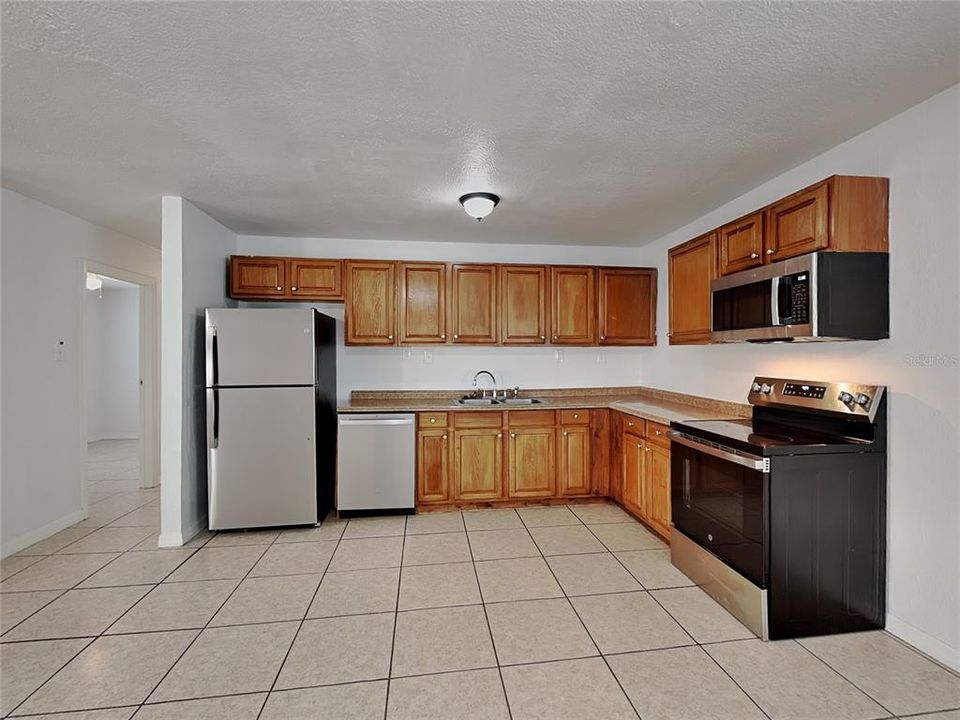 For Rent: $1,899 (3 beds, 2 baths, 1580 Square Feet)