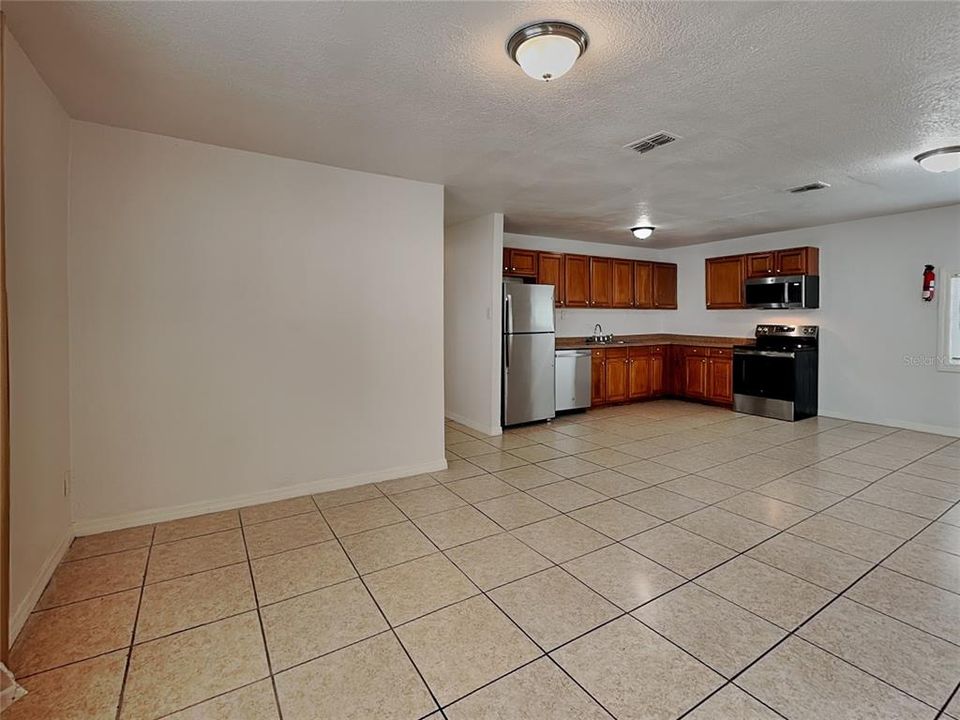 For Rent: $1,899 (3 beds, 2 baths, 1580 Square Feet)