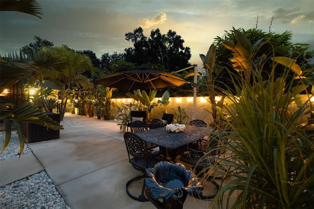 For Sale: $1,250,000 (4 beds, 4 baths, 1900 Square Feet)