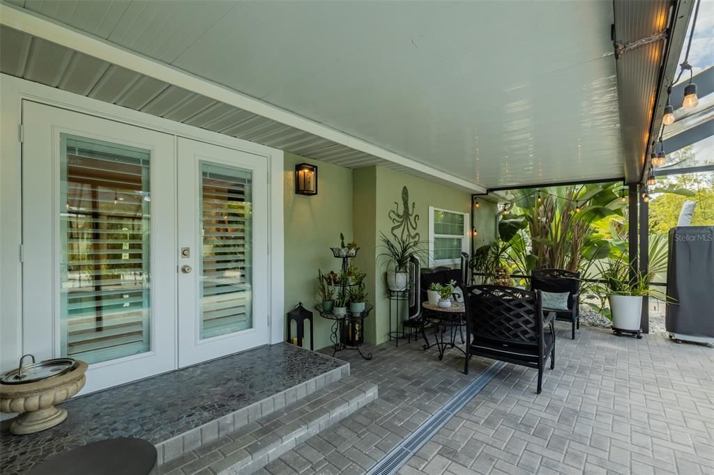 For Sale: $1,250,000 (4 beds, 4 baths, 1900 Square Feet)