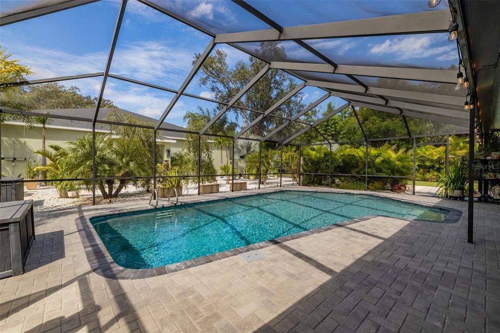 For Sale: $1,250,000 (4 beds, 4 baths, 1900 Square Feet)