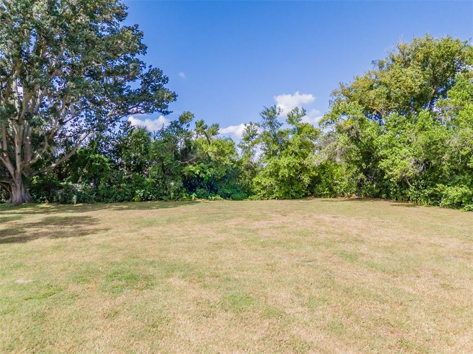 For Sale: $1,250,000 (4 beds, 4 baths, 1900 Square Feet)