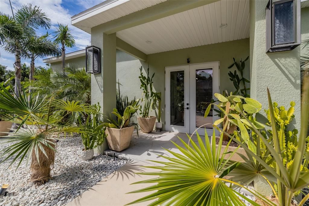 For Sale: $1,250,000 (4 beds, 4 baths, 1900 Square Feet)