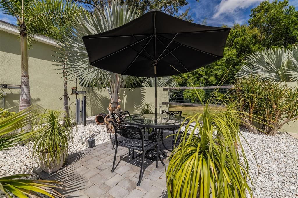 For Sale: $1,250,000 (4 beds, 4 baths, 1900 Square Feet)