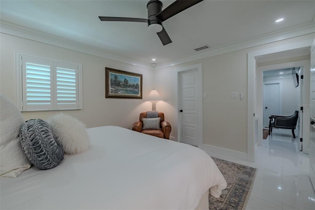 For Sale: $1,250,000 (4 beds, 4 baths, 1900 Square Feet)